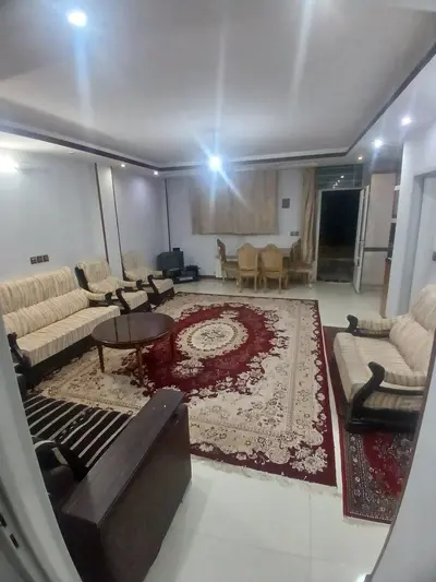 آپارتمان یک خوابه نصف جهان همکف فوژان