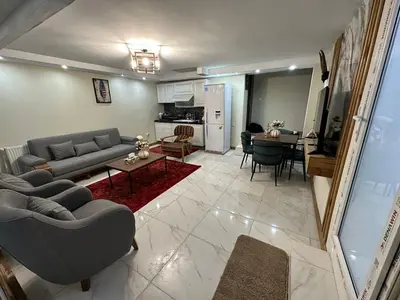 آپارتمان دوخوابه استخردار آبگرم بام زعفرانیه 1