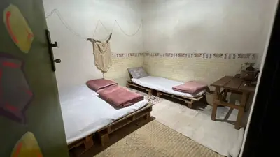 هاستل ژوان - واحد 1