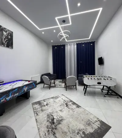 ویلا دوخوابه استخردار آبگرم إما