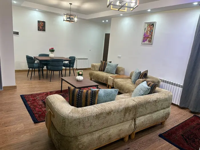 آپارتمان دوخوابه بام زعفرانیه واحد 8