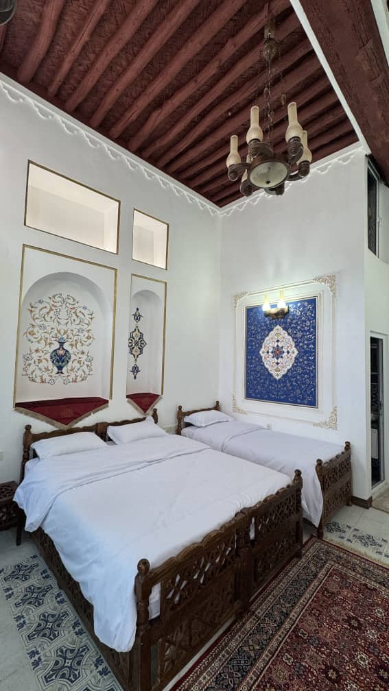 اقامتگاه سنتی سرهنگ - واحد سه تخته سرسرا