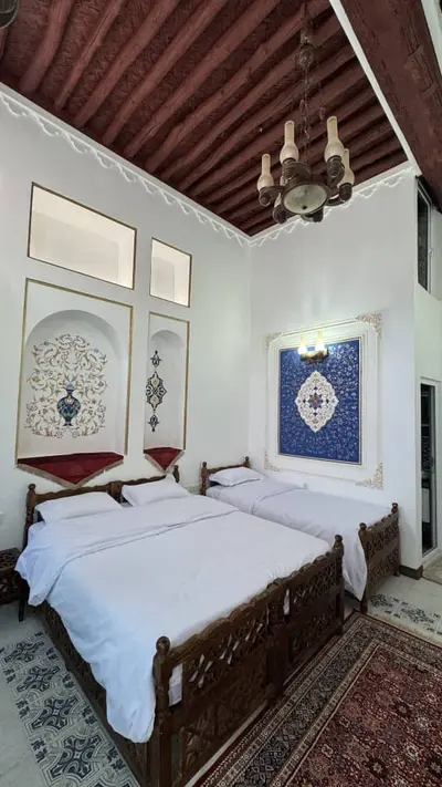 اقامتگاه سنتی سرهنگ - واحد سه تخته سرسرا