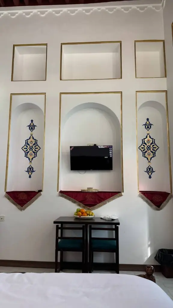 اقامتگاه سنتی سرهنگ - واحد سه تخته سرسرا