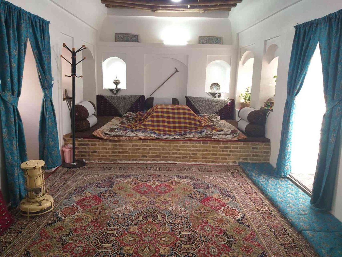 بوم گردی سرای نیاکان - اتاق خان نشین
