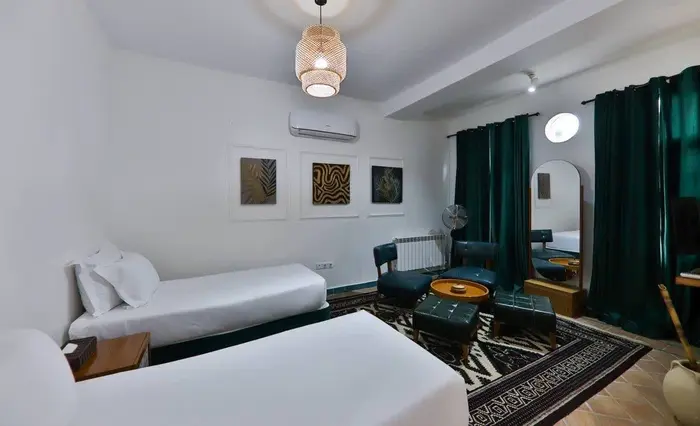 بوم گردی ونوشک 1 - واحد روجین