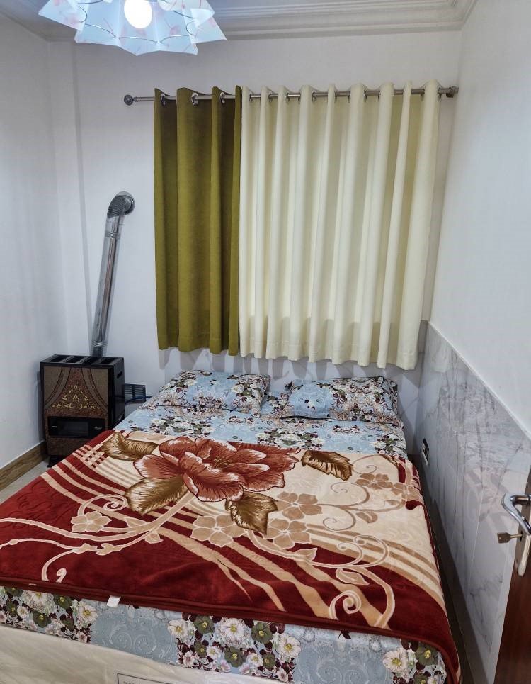 ویلا دوخوابه جنگلی استخردار سفید تمشک