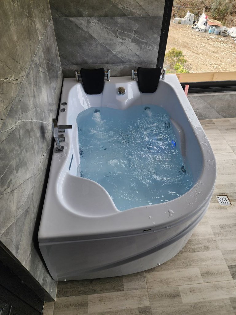 کلبه دوخوابه جکوزی دار داربارِ دامون