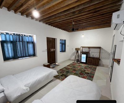 بومگردی یک خوابه ساحلی غروب - واحد 204