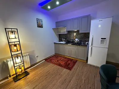 آپارتمان دوخوابه بام زعفرانیه واحد 9