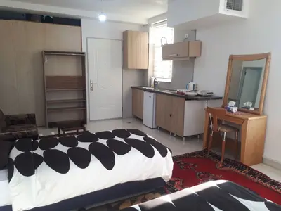 سوئیت فلت کِنز واحد ۳