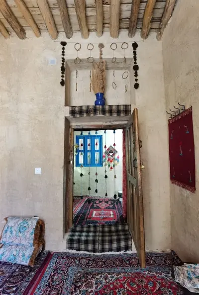 بومگردی فلت واران