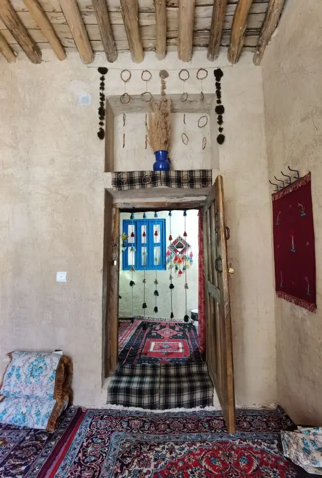 بوم گردی فلت واران