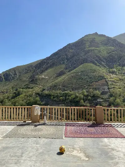 بومگردی فلت واران