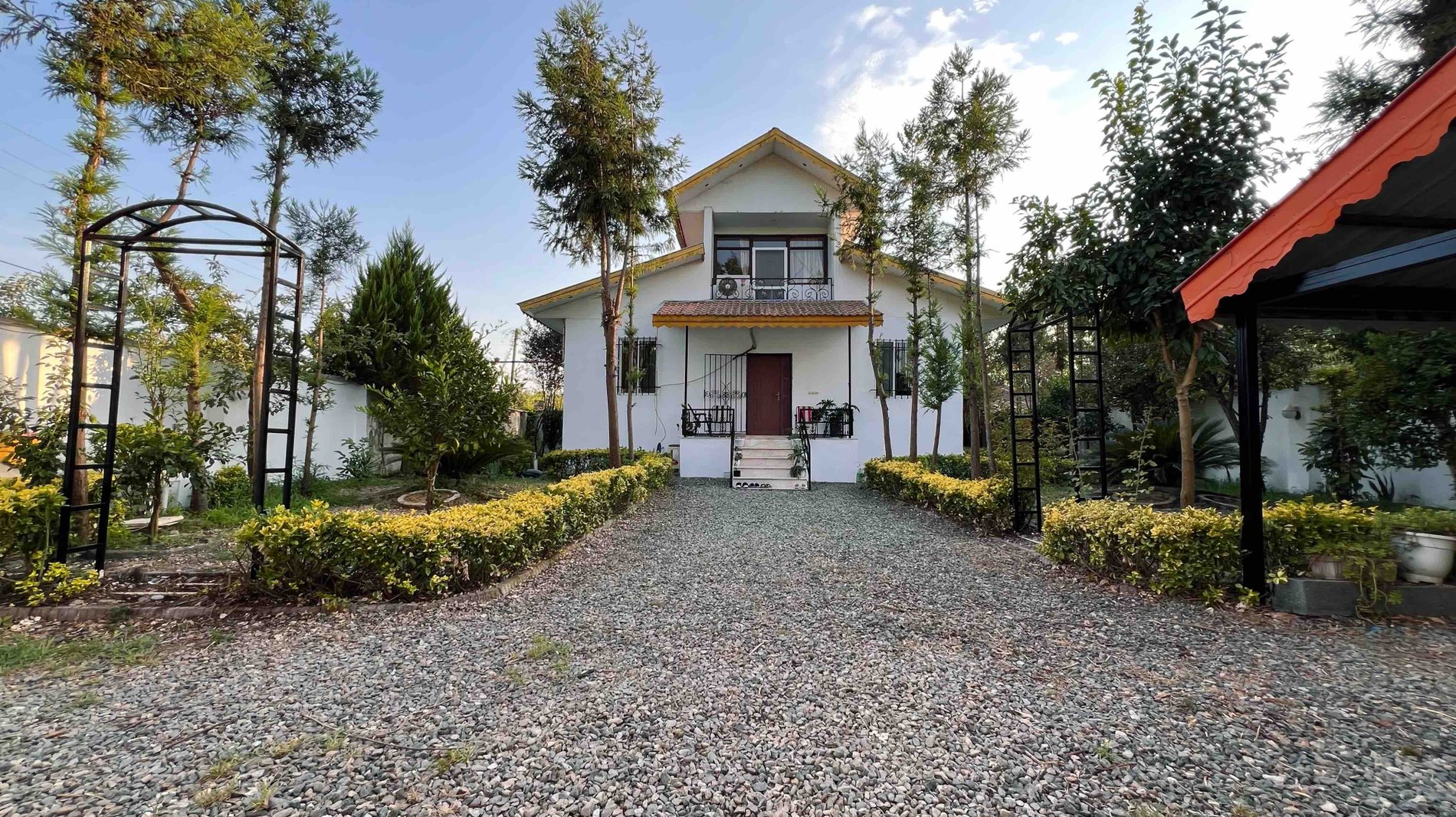 دوخوابه دوبلکس تونل درختی