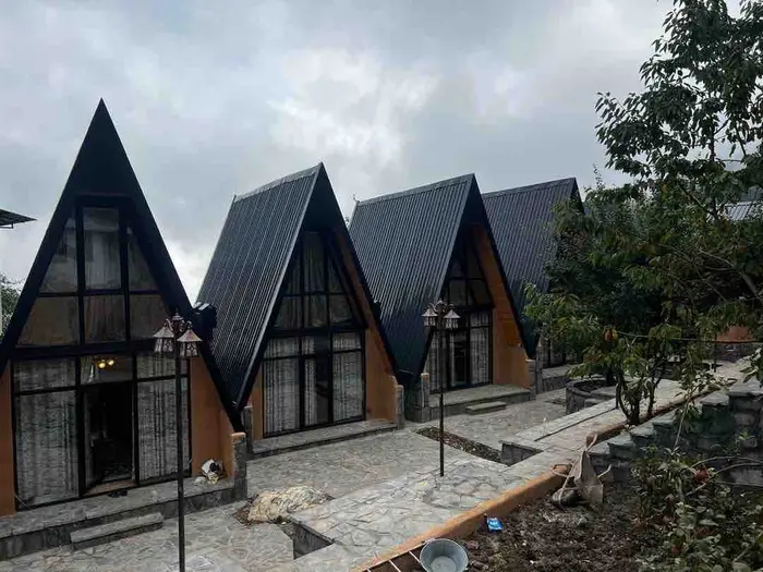 کلبه یک خوابه کهنه ده - انتخاب عنوان تصویر