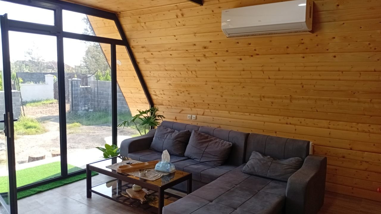 کلبه یک خوابه جکوزی دار سوئیسی شالی