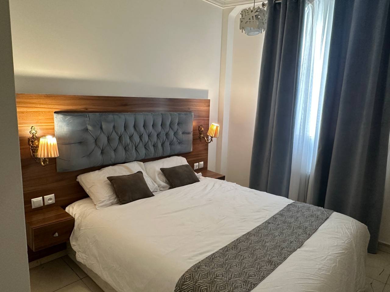 آپارتمان دوخوابه شاهان ۸ مرزداران