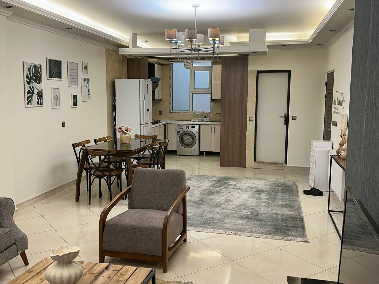 آپارتمان دوخوابه شاهان ۹ مرزداران