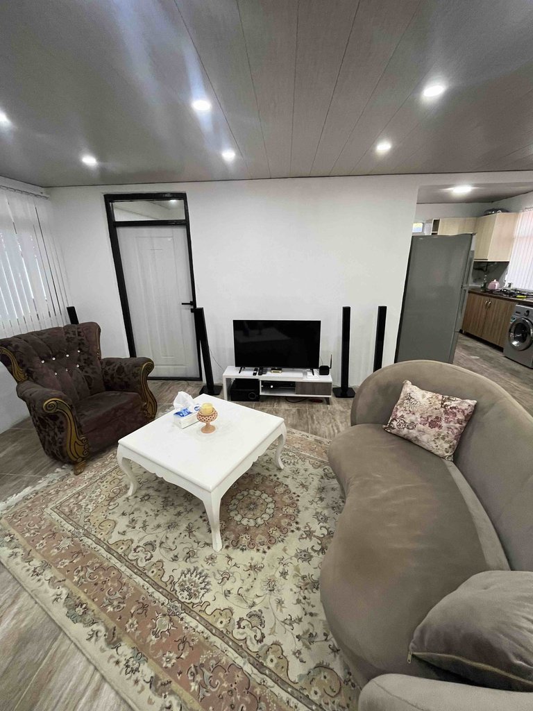 دو خوابه ساحلی گلبرگ غربی