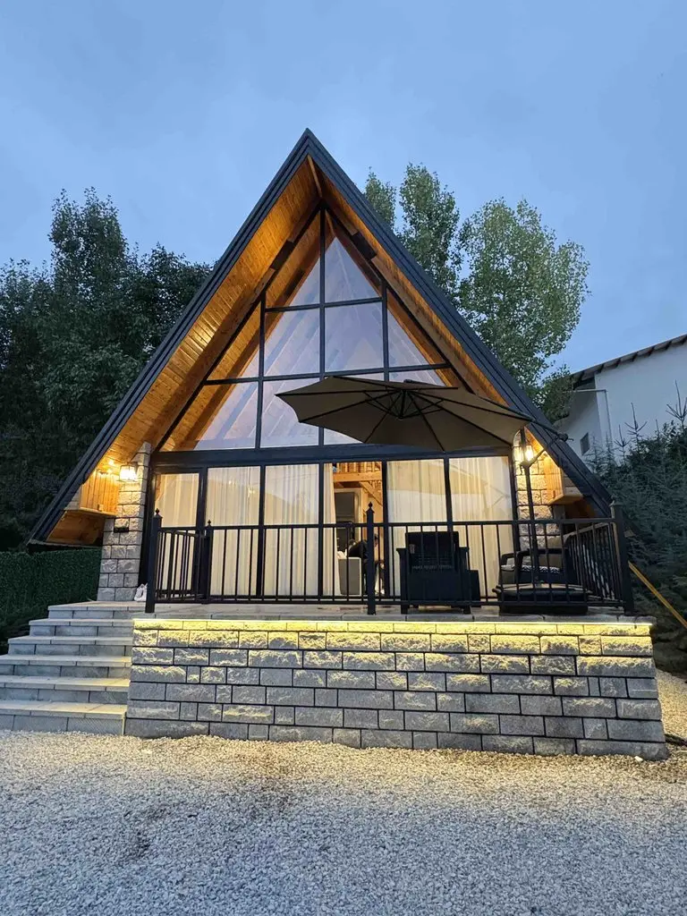 کلبه دوخوابه سوئیسی کاج - انتخاب عنوان تصویر