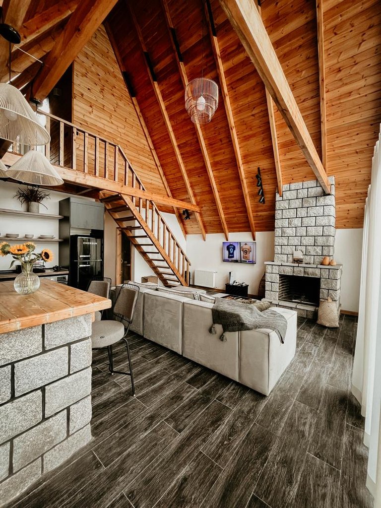 کلبه دوخوابه سوئیسی کاج