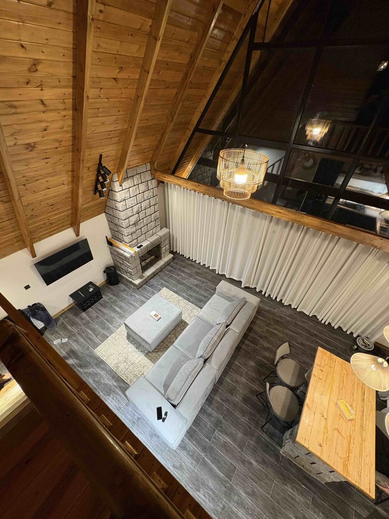 کلبه دوخوابه سوئیسی کاج