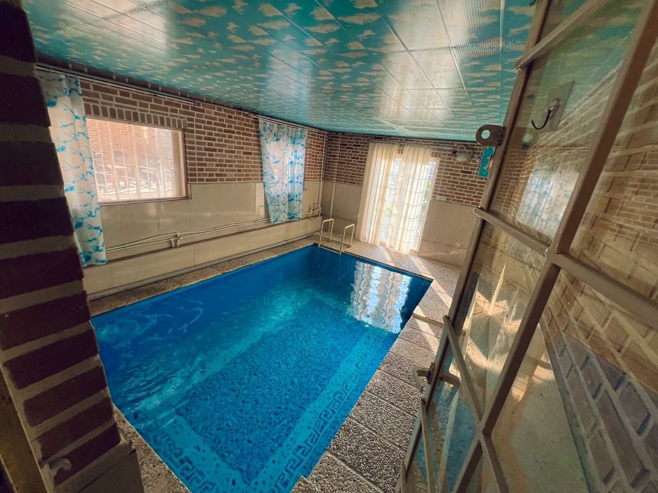 ویلا سه خوابه استخردار آبگرم یاس66