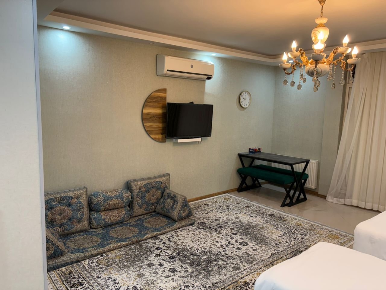 مسافرخانه گوهرشاد - واحد 302