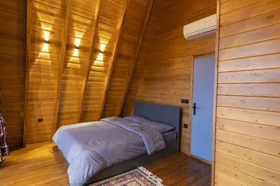 کلبه دوخوابه جنگلی قصر چوبی