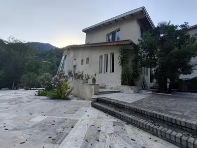 ویلا دو خوابه استخردار آبگرم گرده