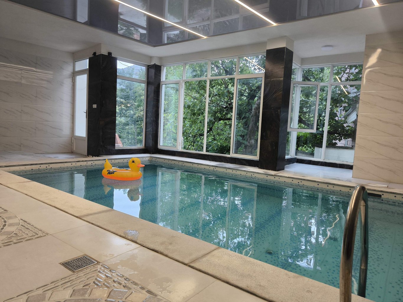 دو خوابه استخردار آبگرم گرده