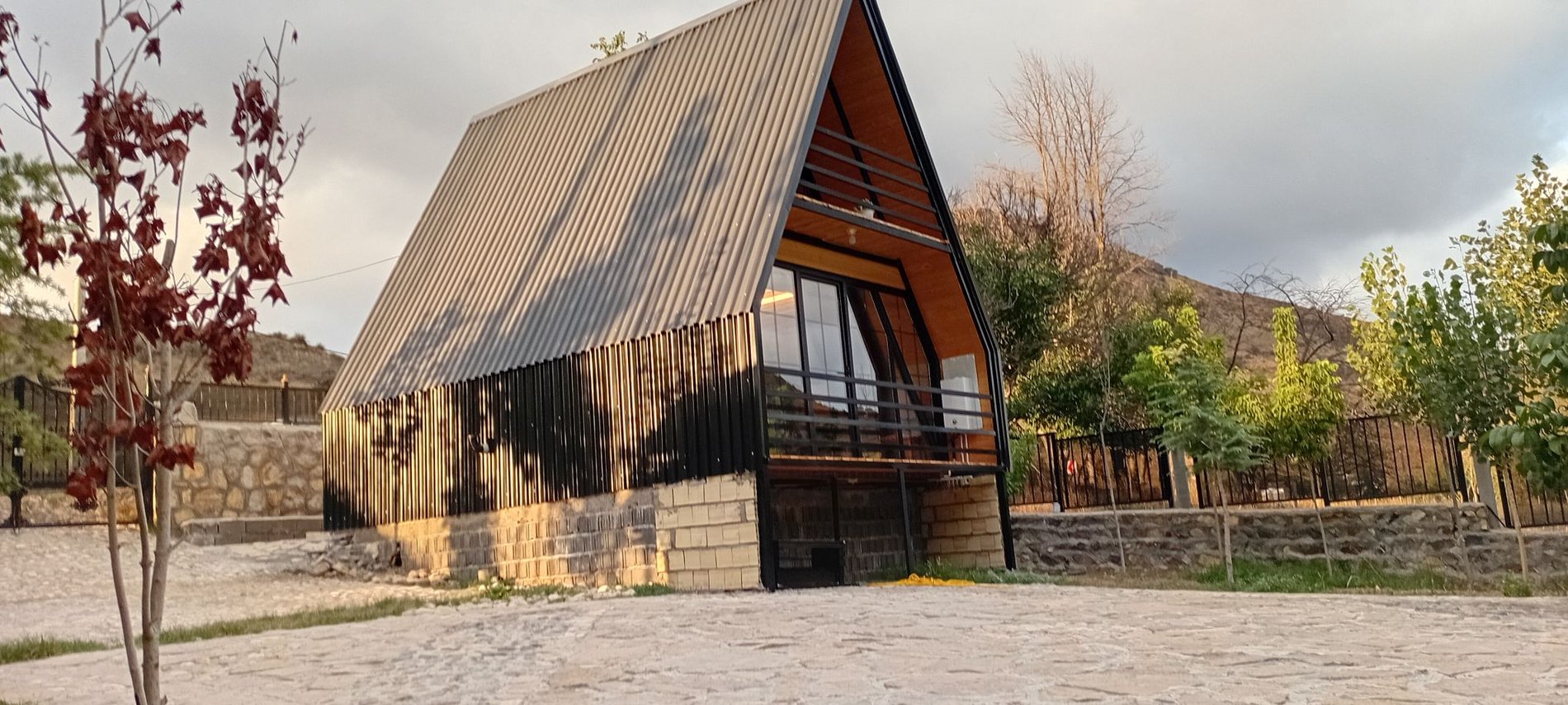 یک خوابه دوبلکس سوئیسی رابون