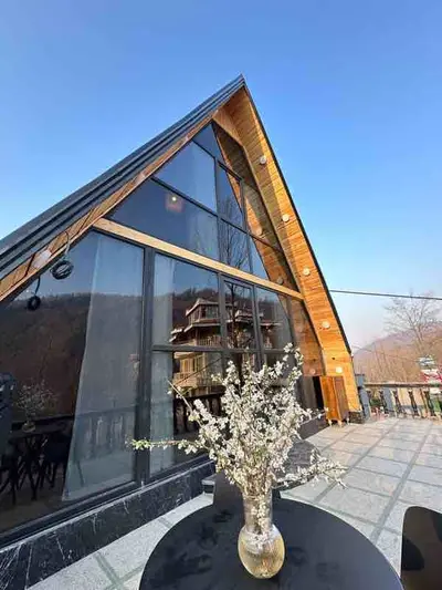 کلبه دوخوابه سوئیسی زوریخ 11