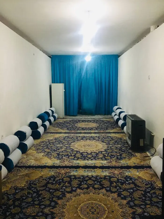 بوم گردی آریان - واحد آبی - نمای عمومی اتاق