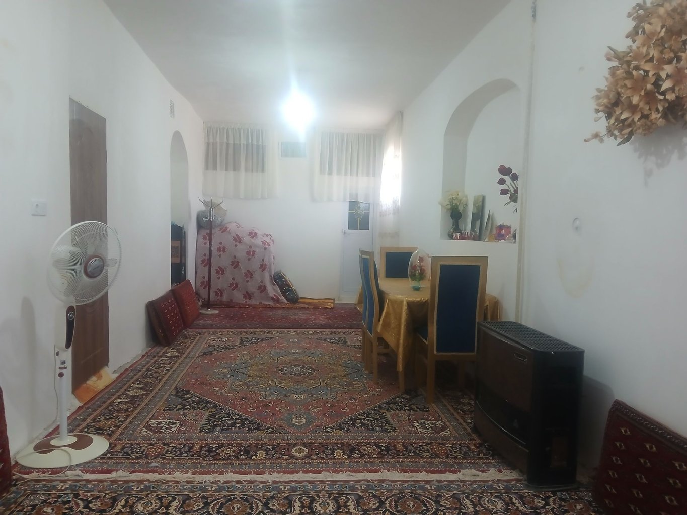 بوم گردی آریان - واحد کلیدر - فضای عمومی اتاق 