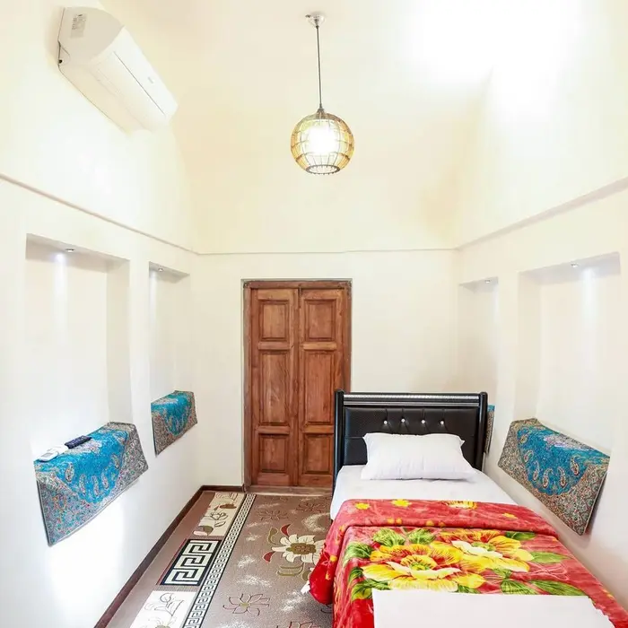 بوم گردی تاج الملوک - واحد مریم - اتاق یک تخته 