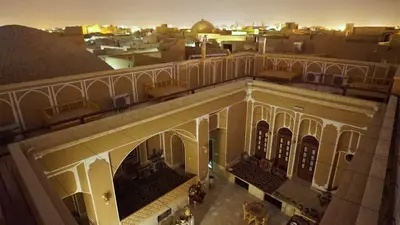 بومگردی تاج الملوک - واحد شقایق