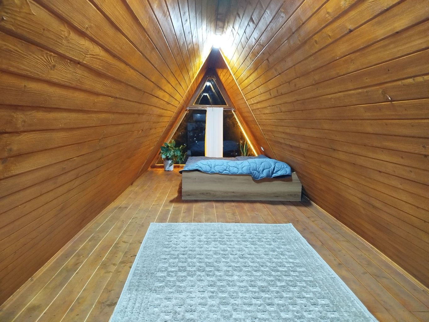 دوخوابه استخردار آبگرم مالتی پلکس