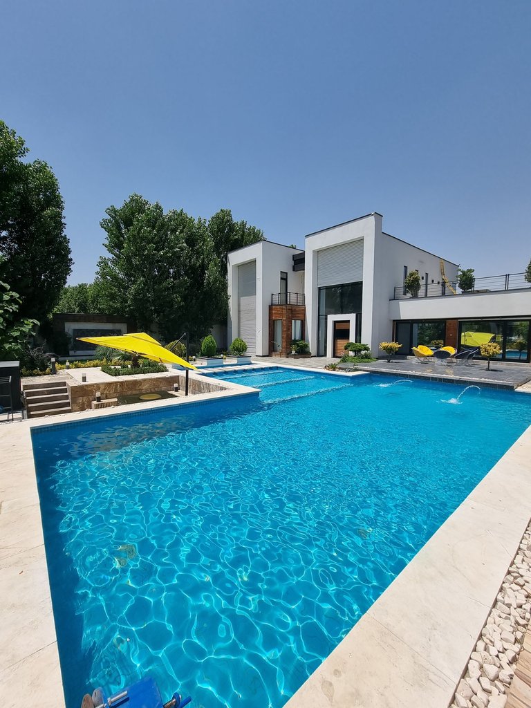 سه خوابه استخردار عمارت مدرن