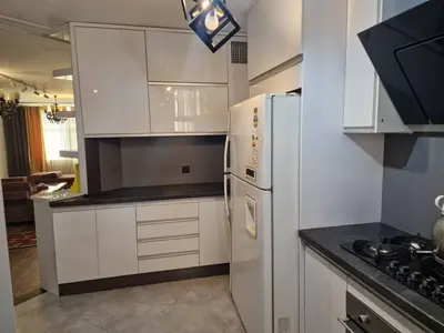 آپارتمان دوخوابه ارم نارون