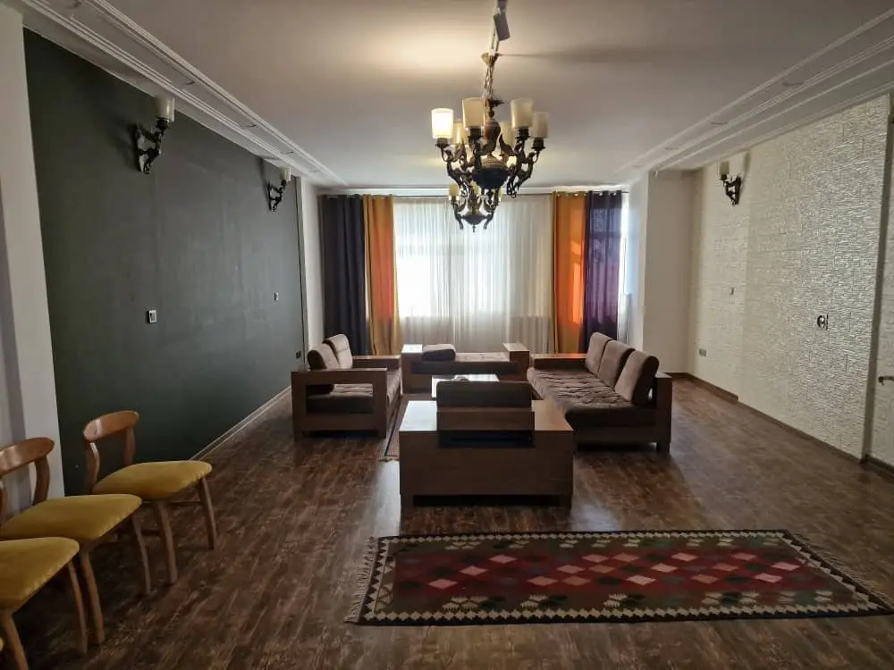 آپارتمان دوخوابه ارم نارون