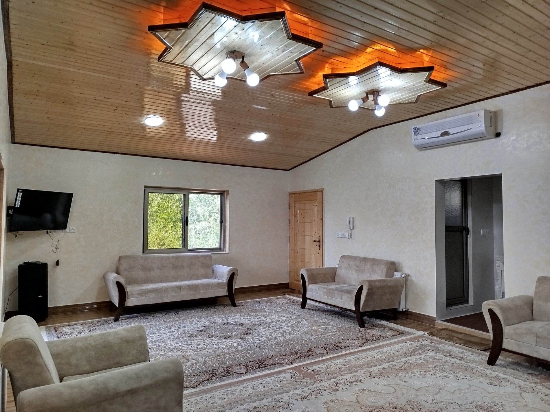 ویلا یک خوابه استخردار آبگرم کامیار