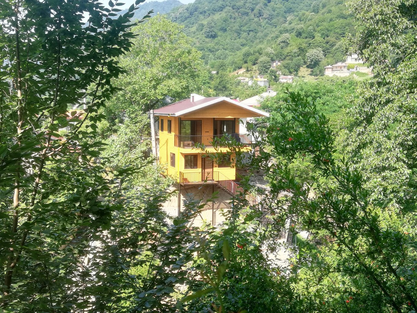 دوخوابه چوبی فردوس