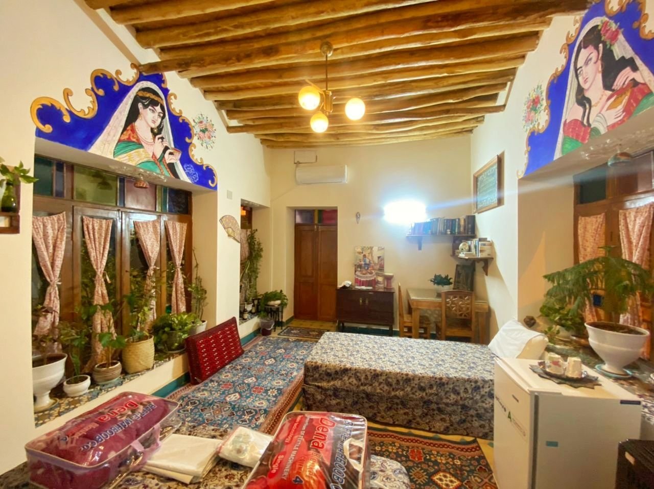 بوم گردی ماه سلطان - واحد شه بانو
