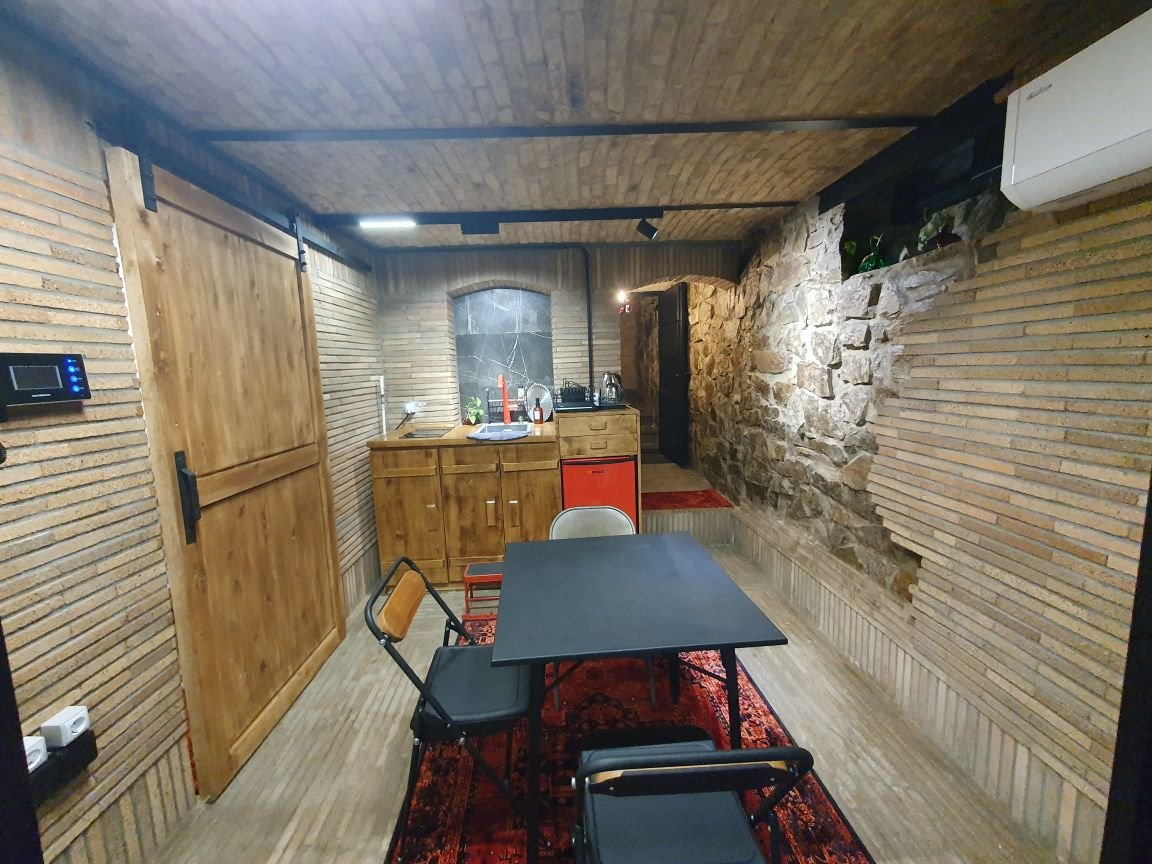 یک خوابه استودیو چارسو