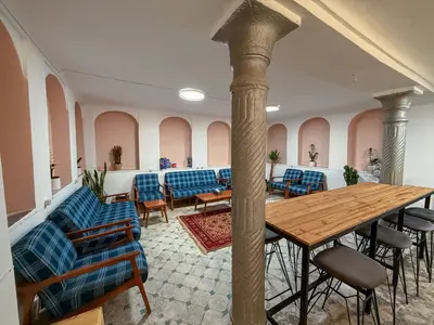 بومگردی الف - واحد استاد فرشچیان