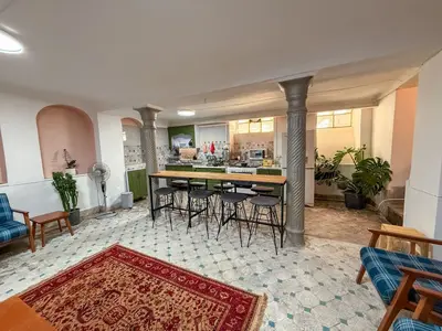 بومگردی الف - واحد استاد فرشچیان