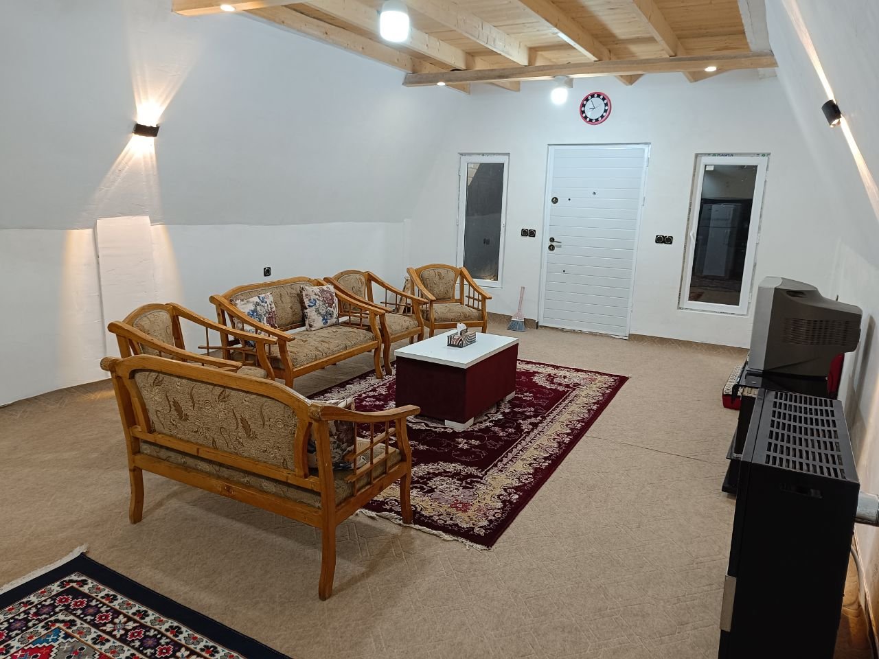 کلبه یک خوابه استخردار سوئیسی نبات