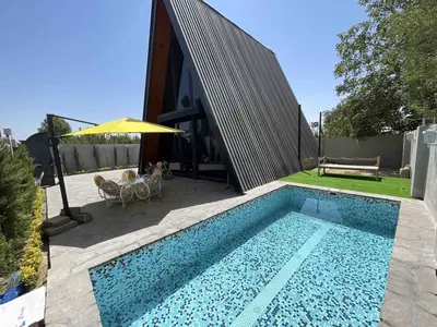 کلبه دوخوابه سوئیسی استخردار رسا